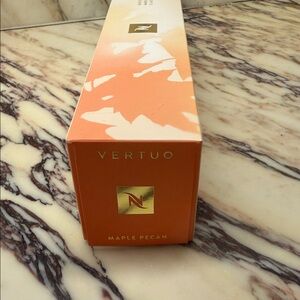 Nespresso Vertuo Maple Pecan Capsules - Orange and Gold